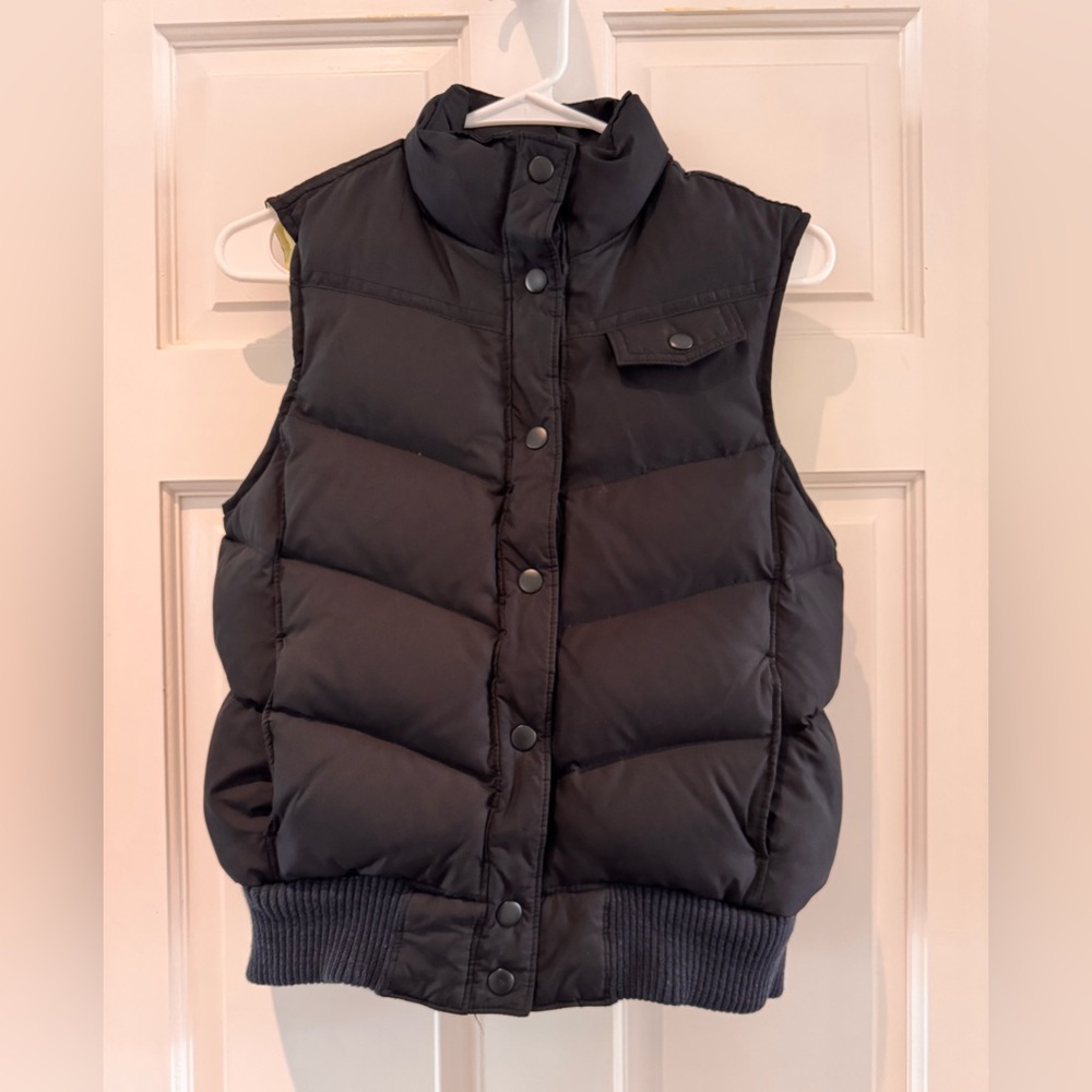 GAP Down Puffer Vest Black Women’s XS Quilted Snap Front